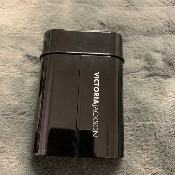 Victoria Jackson Travel Kit - Picture 2 of 9